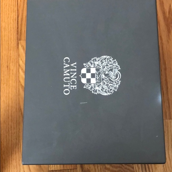 NWT!! Vince Camuto Lace up heels - Picture 5 of 7